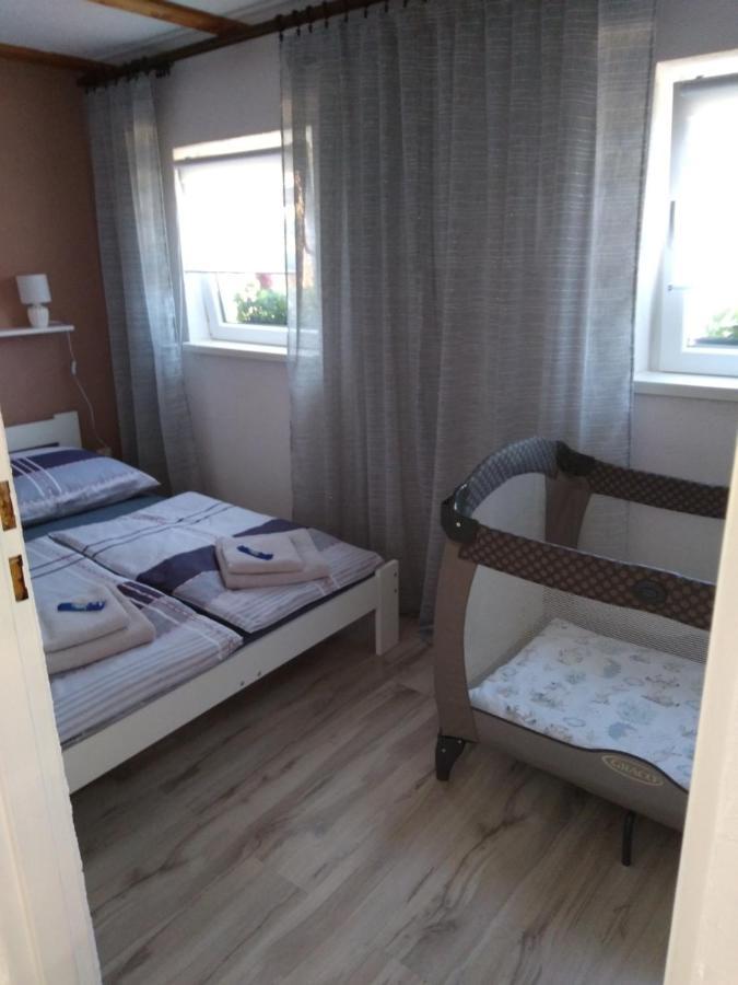 Domek Na Prerii Villa Ustrzyki Dolne Exterior foto