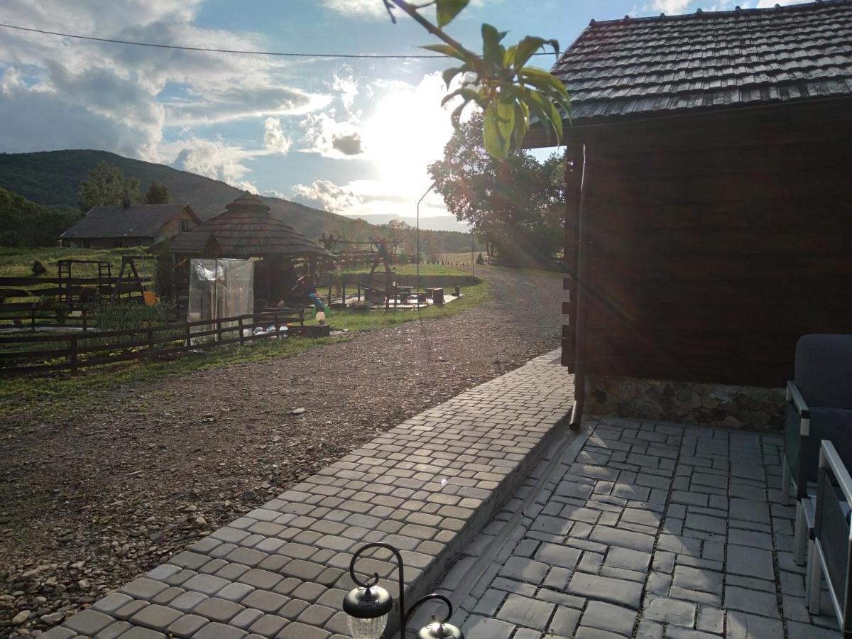 Domek Na Prerii Villa Ustrzyki Dolne Exterior foto