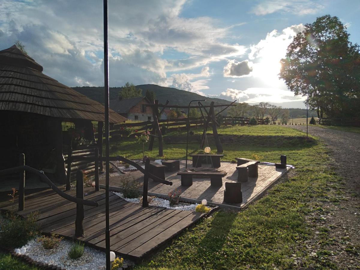 Domek Na Prerii Villa Ustrzyki Dolne Exterior foto