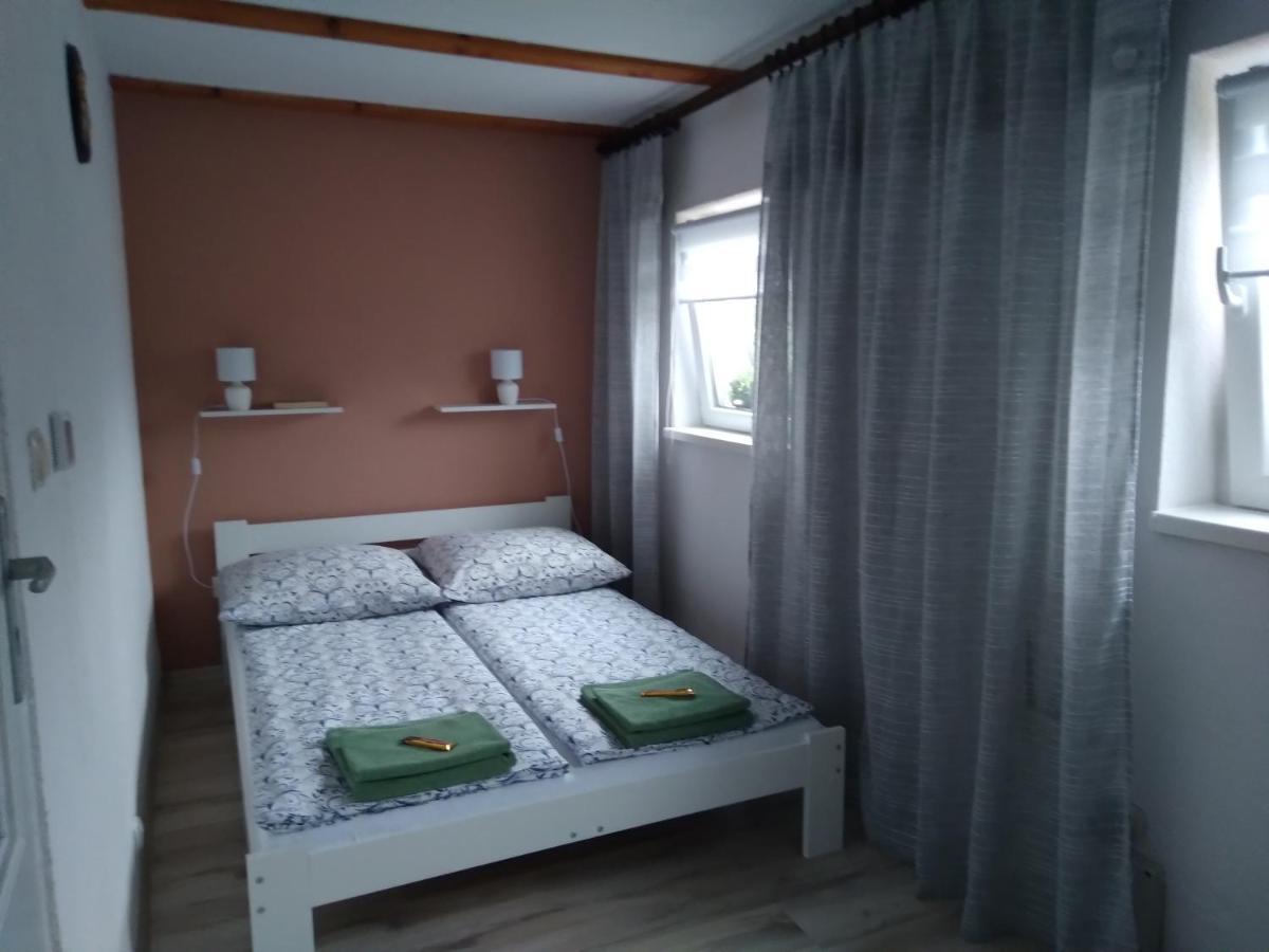 Domek Na Prerii Villa Ustrzyki Dolne Exterior foto